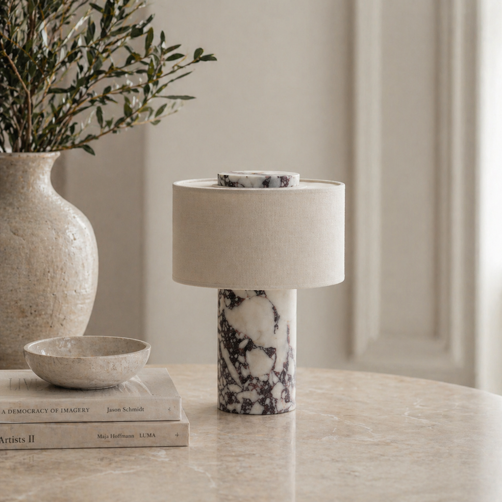 Petra | Portabel Bordslampa i Naturlig Marmor